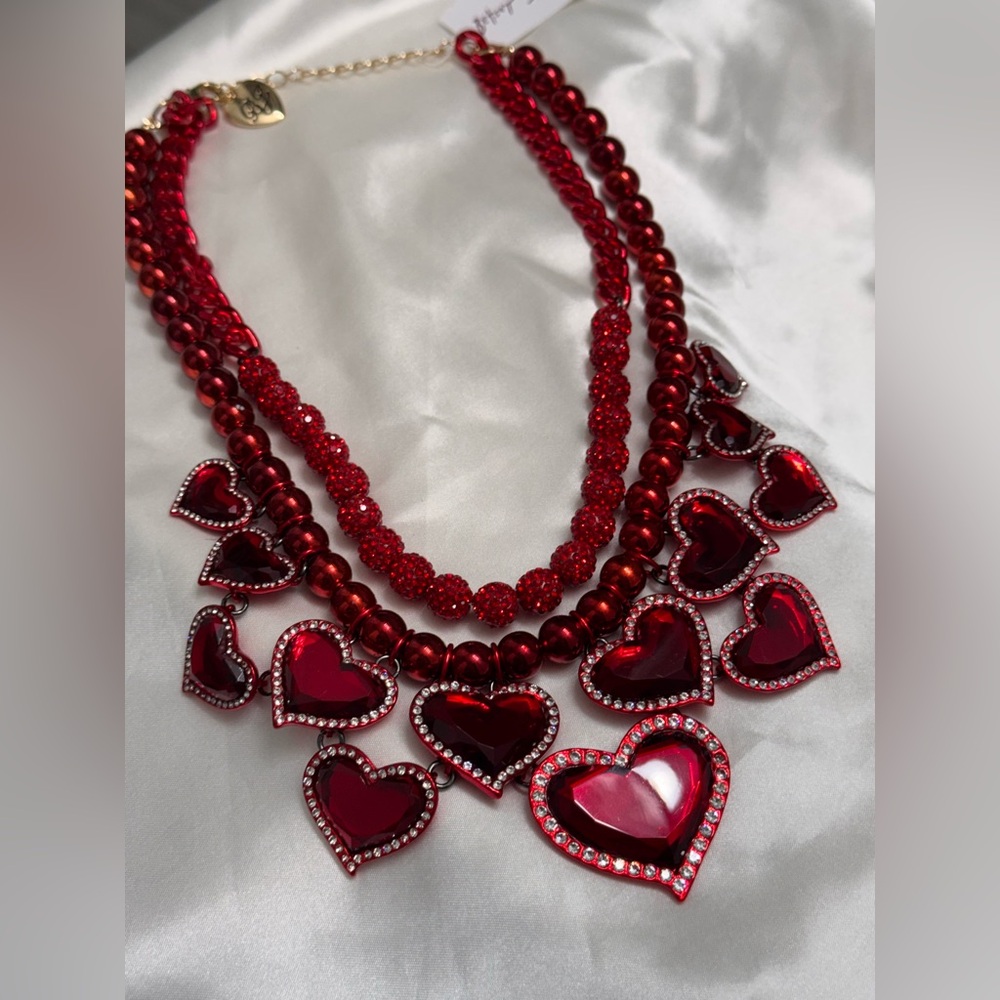 NWT❤️Betsey Johnson Red Love Spell Bib Necklace ❤️ 💎 - Picture 3 of 10